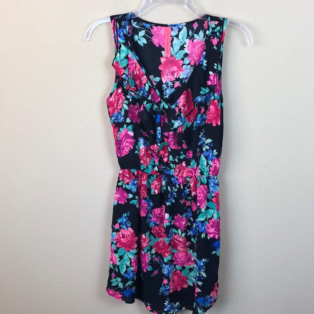 Eight Sixty Floral Sundress w/Ruffle Neckline & Elastic Waist - Size XS